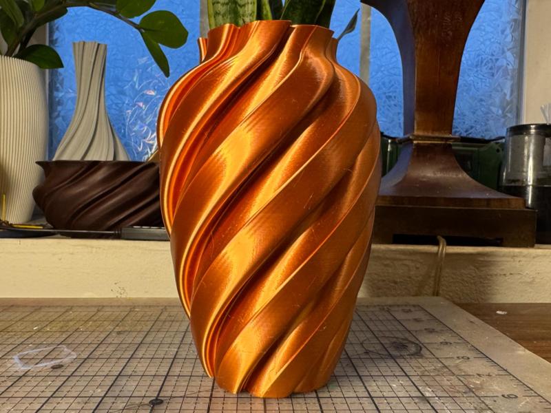 "Canopus" Contemporary Spiral Vase