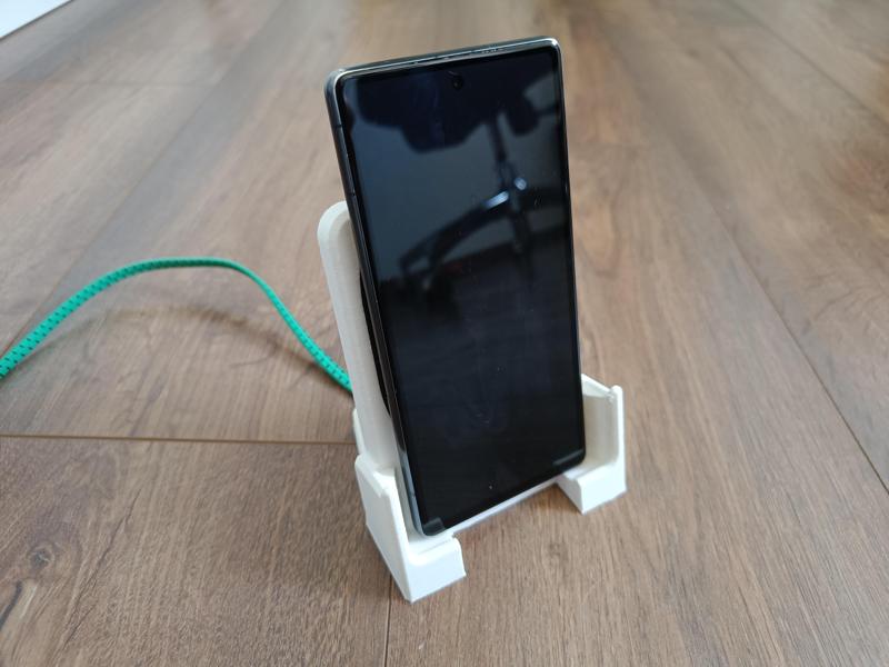 Pixel 7 optimized Spigen Wireless Charging Phone Stand