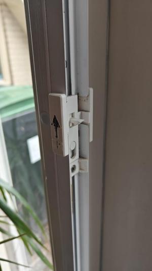 praxis Seiki musquito insect screen hook