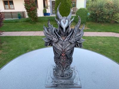 Alternate_Stand_Deadric_Armor_Bust