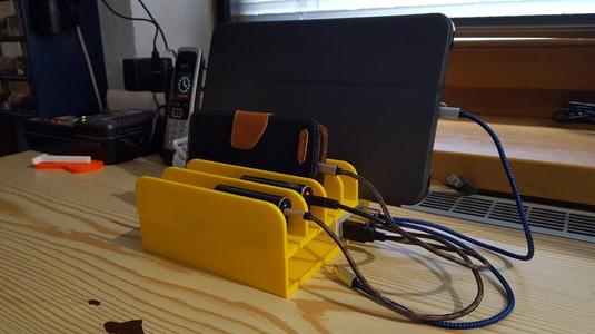 Phone/Tablet Ladestation / Charging Rack V1