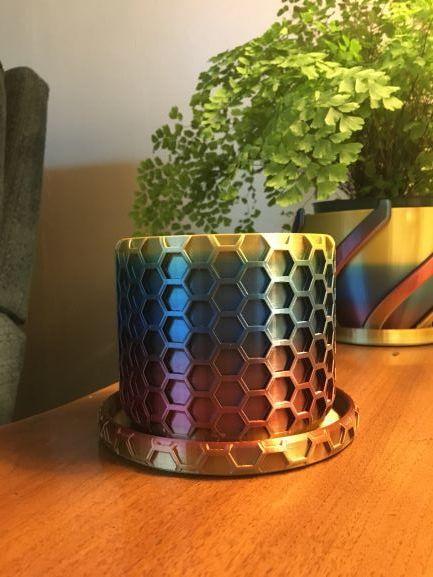 Honeycomb Planter with Plate