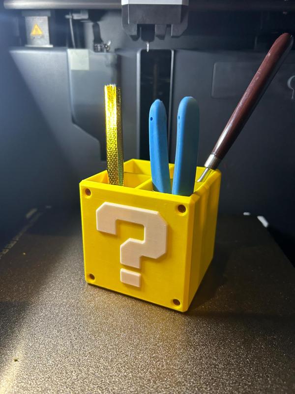 Mario desk organiser - Lets-a-GO