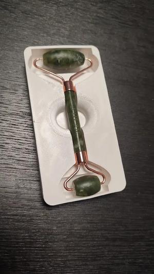 Face Roller holder without magnets for bathroom organizer   