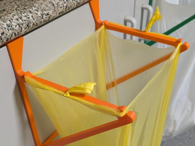 Bin/Trash bag holder
