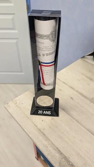 Support présentoir Médaille du Travail 49mm x 70mm   