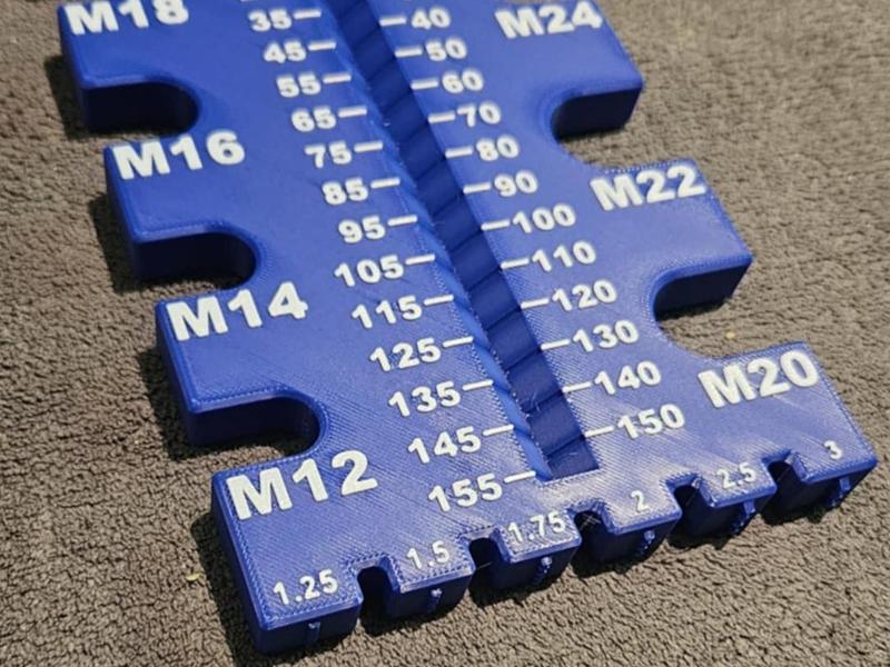 Bolt Sorter M12-M24 with thread pitch gauges