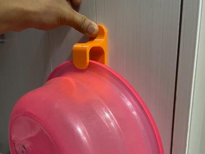 Basin hook