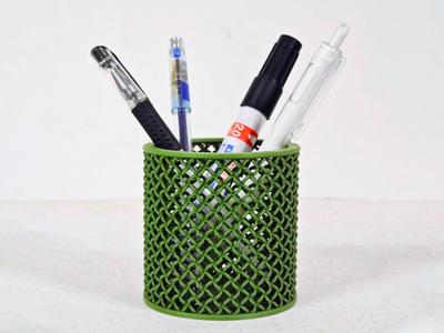 Knitted Pen Holder