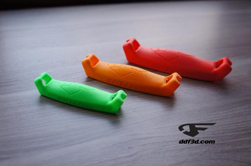 comfortable plastic shopping bag handle