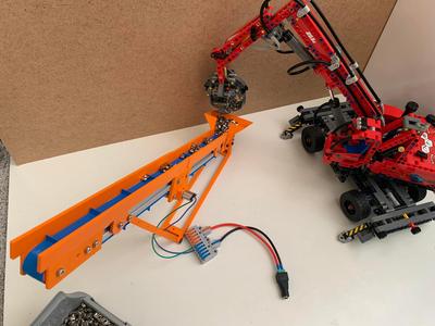 Portable Conveyor Belt for RC trucks