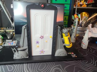 Monsters Inc: Boo's Door, Assembly & Canister