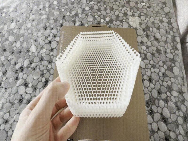 Mind blowing see through pocket emptyer