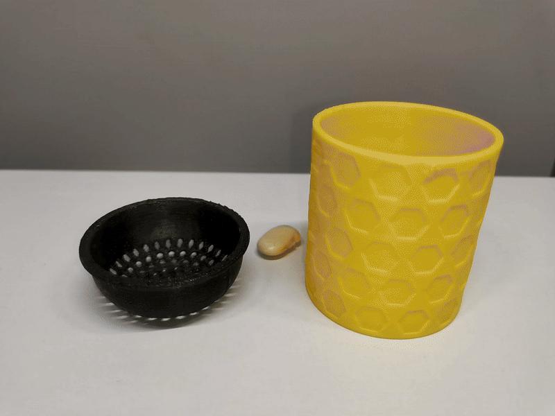 Hydroponic Planter with Mesh Insert