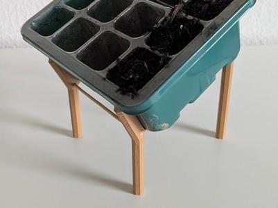 Mini-Greenhouse Stand