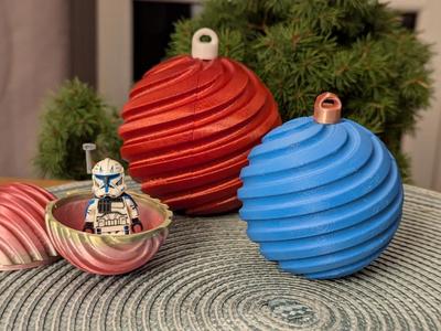 Christmas tree ornament bauble with secret storage   