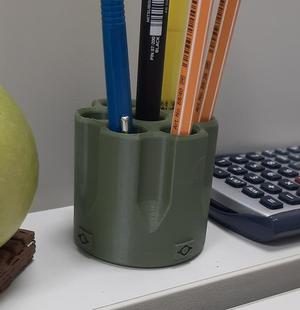 Pen Holder Revolver
