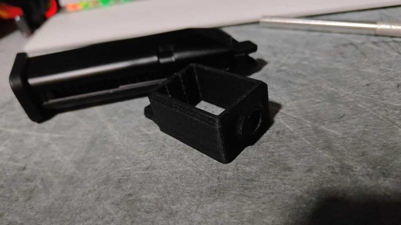WE Glock / AAP-01 Magazine GBB BB Speedload Adapter NO LOGO