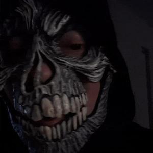 Twisted Skull Mask