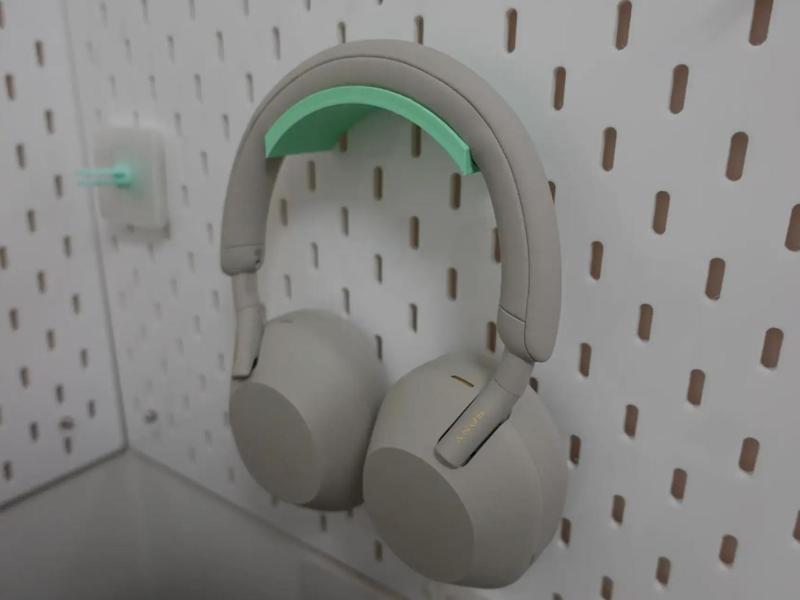 Customizable Peg Board Headphone Holder可定制的洞洞板耳机支架