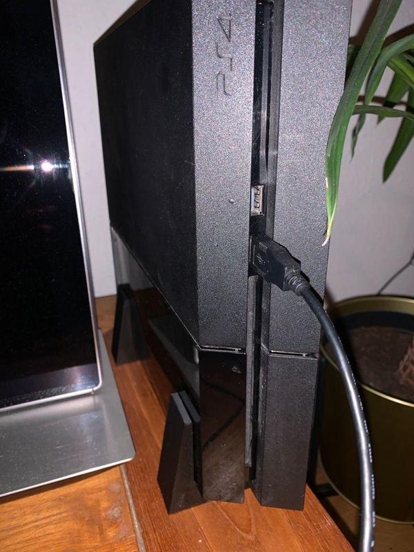 PS4 Stand