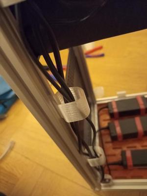 2020 extrusion cable clip