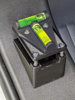 Niveau à bulles réglable pour fourgon aménagé Citroën Jumper