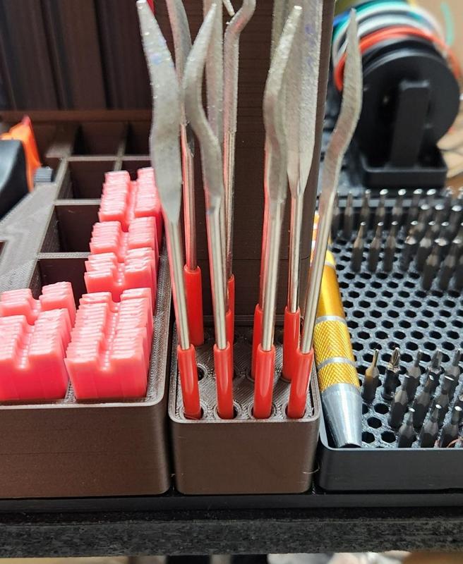 Gridfinity 1x1x5u Holder for Diamond Files w/Press Fit Magnets