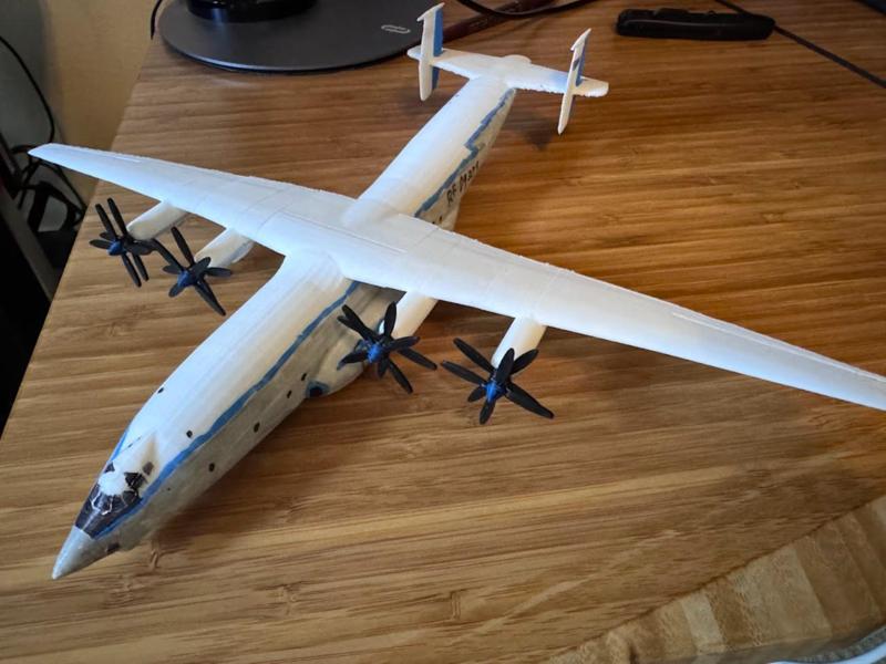 Antonov AN-22 "Antei" 1:200