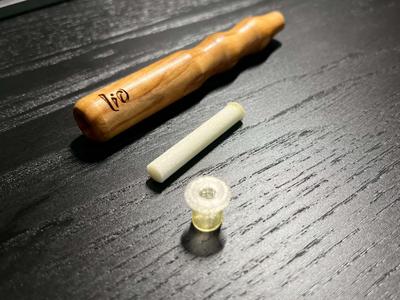 Plug for LIO flavoured air device