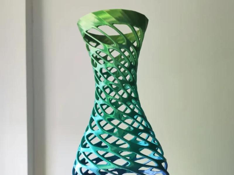 Yingchun - Openwork Vase