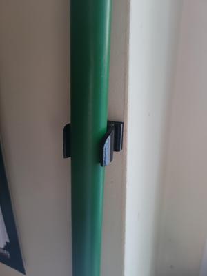 Simple and easy broom wall holder with adjustable diameter