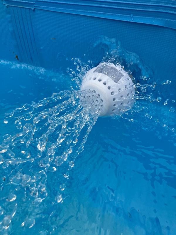 Poole nozzle with chlorine tablet chute / Pooldüse für Chlortabletten