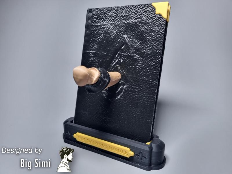 Tom Riddle's Diary with Basilisk fang Harry Potter
