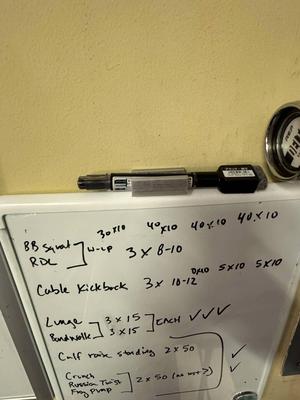 Dry Erase Whiteboard marker clip / holder