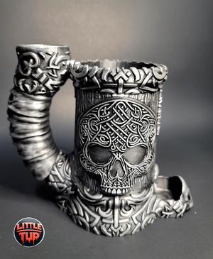 CELTIC SKULL CAN COZY DICE TOWER