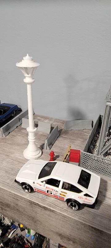 1:64 Street Light - Hot Wheels and Matchbox