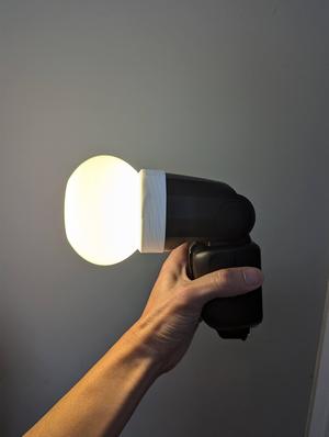 Neewer Z2 Pro Flash Diffuser / Softbox (Vase-Mode)
