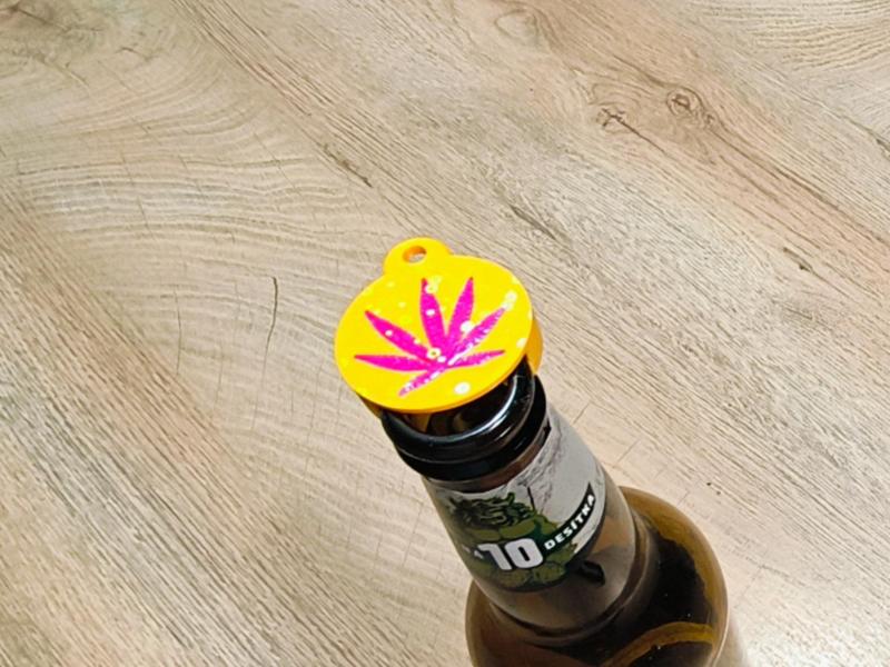 bottle cap - weed