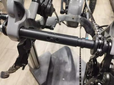 Adjustable bicycle chain holder (no screw or glue)