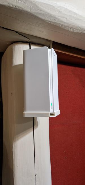 Tenda Nova MX21 wall stand