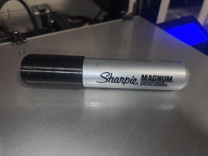 Sharpie Magnum Cap