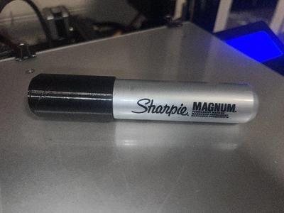 Sharpie Magnum Cap