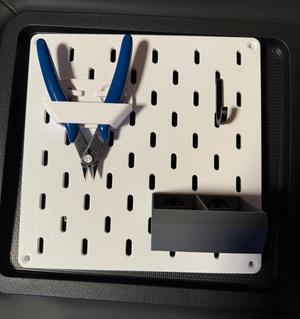 Customizable Skadis Pegboard