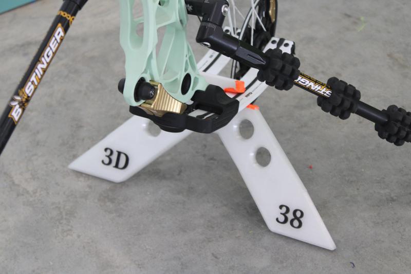 compound bow kick stand