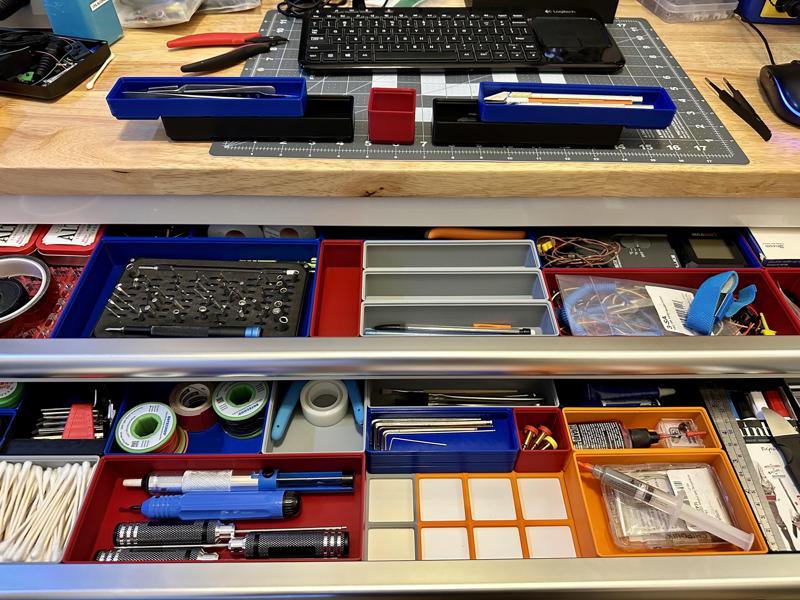 Gridfinity Simple Box for Husky drawers, no screw holes