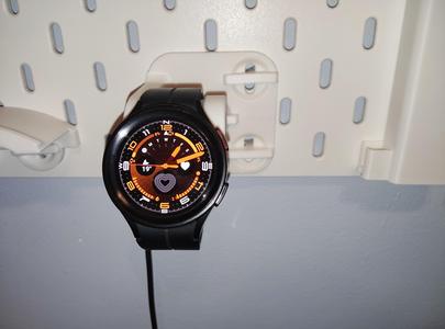 Samsung Watch 5, 5 Pro, 6, 7 Charger Holder Stand T-Clip Ikea Skadis