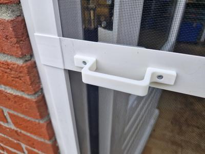 Handle for screen door