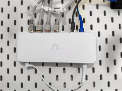 Ubiquiti USW Ultra Switch – SKÅDIS Mount