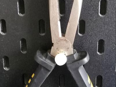Skadis Pliers Holder 